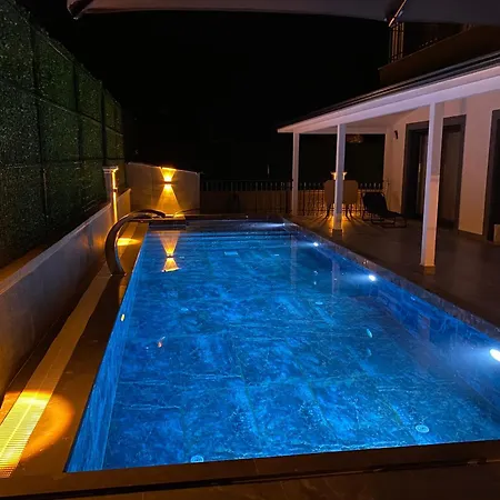 Askin Villa *